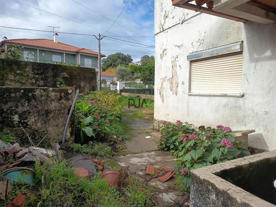 Moradia T3 para Venda em Treixedo e Nagozela Foto 8