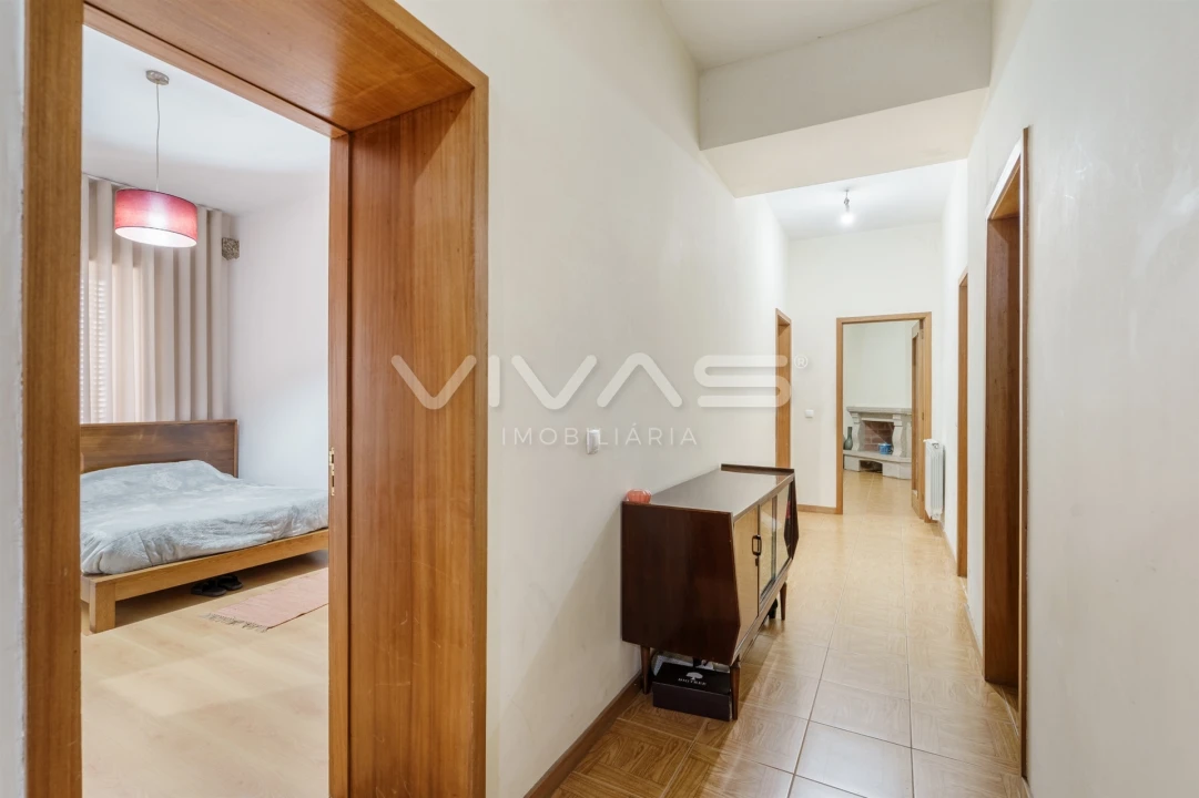 Apartamento T1 para Venda em Airo Foto 12