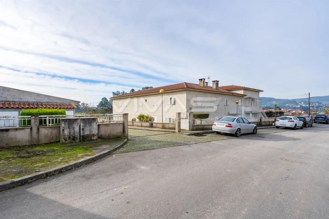 Apartamento T1 para Venda em Airo Foto 17