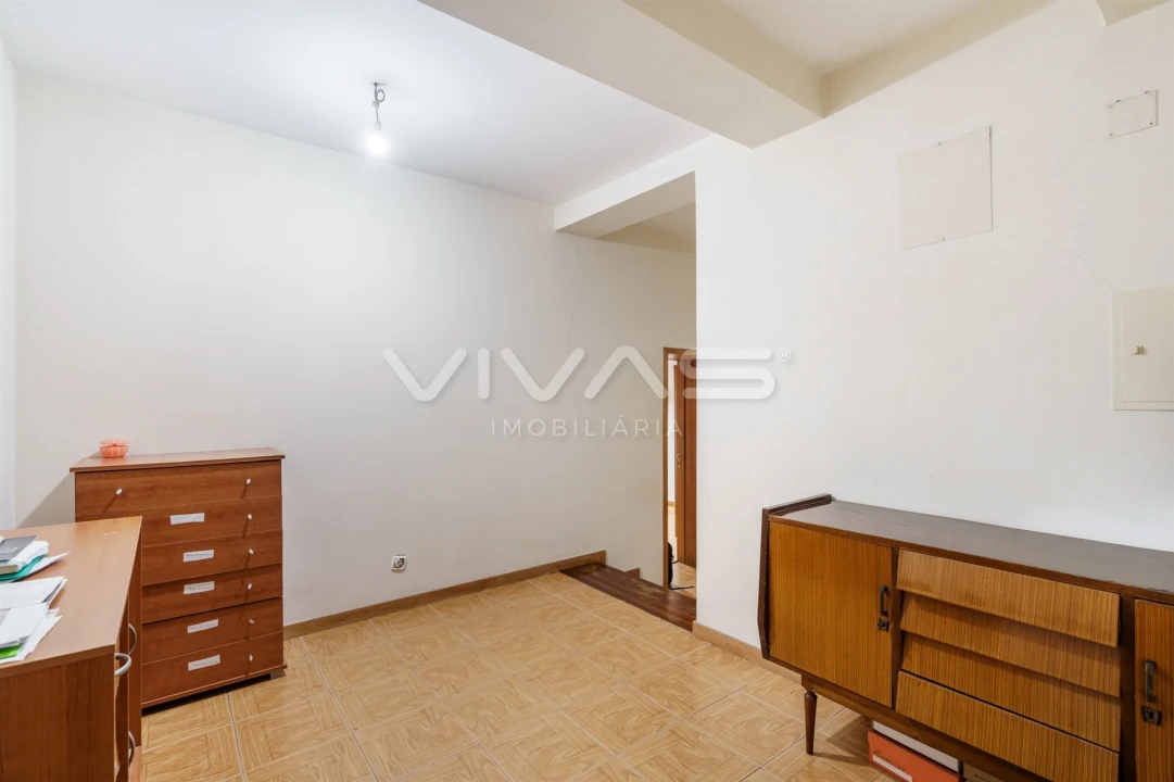 Apartamento T1 para Venda em Airo Foto 6