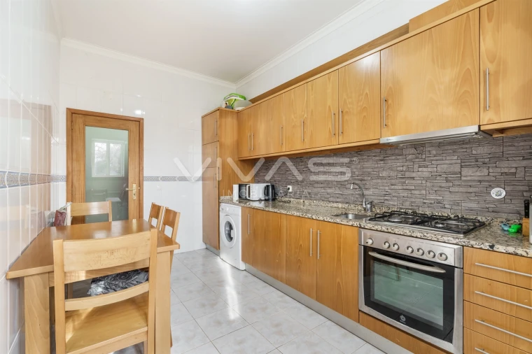 Apartamento T1 para Venda em Airo Foto 8