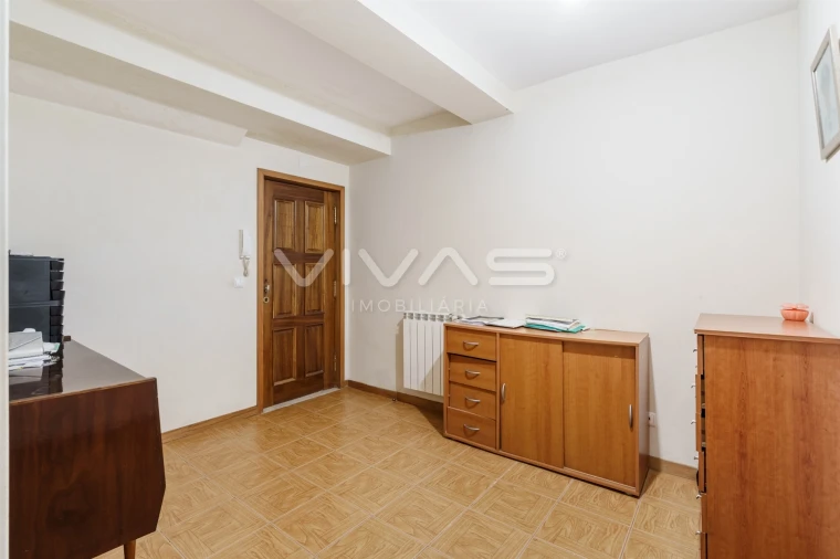 Apartamento T1 para Venda em Airo Foto 5