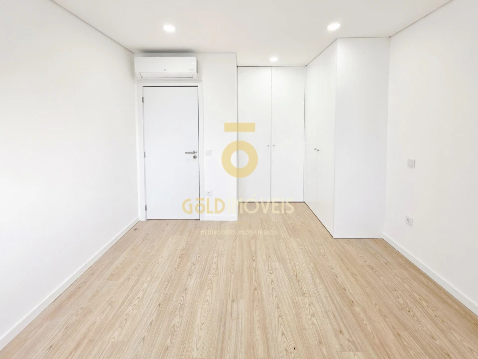 Apartamento T0 para Venda em São Roque Foto 13