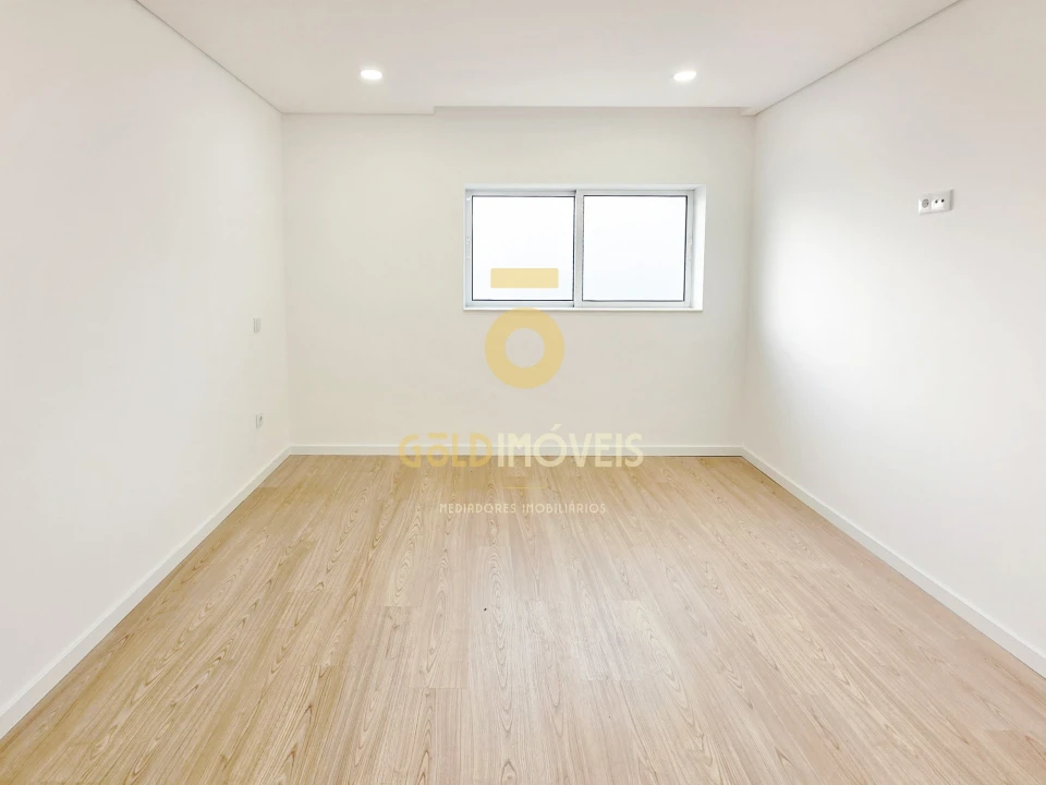 Apartamento T0 para Venda em São Roque Foto 14