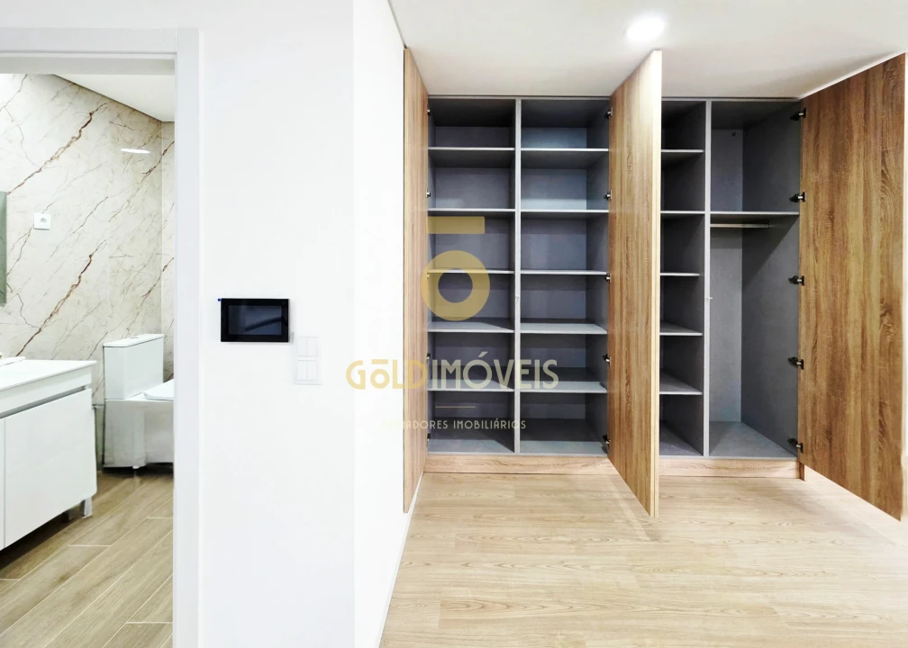 Apartamento T0 para Venda em São Roque Foto 5