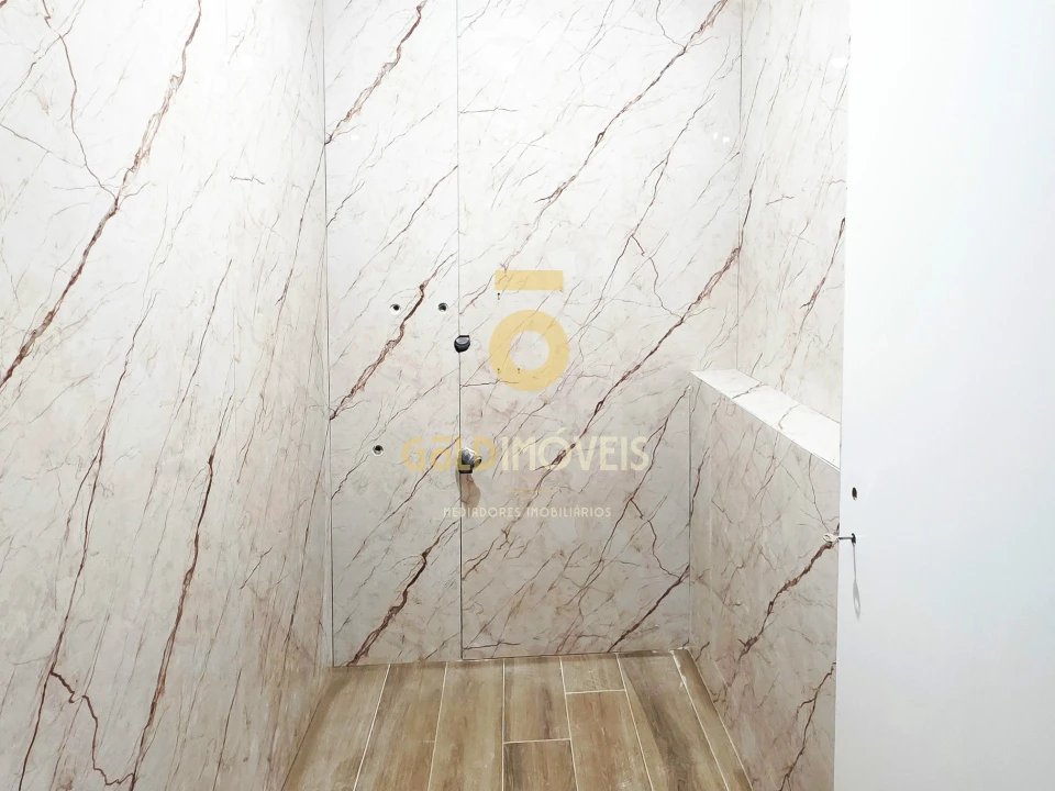 Apartamento T0 para Venda em São Roque Foto 10