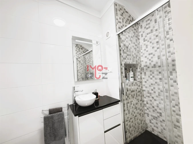 Apartamento T2 para Venda em Santa Maria, São Pedro e Matacães Foto 16