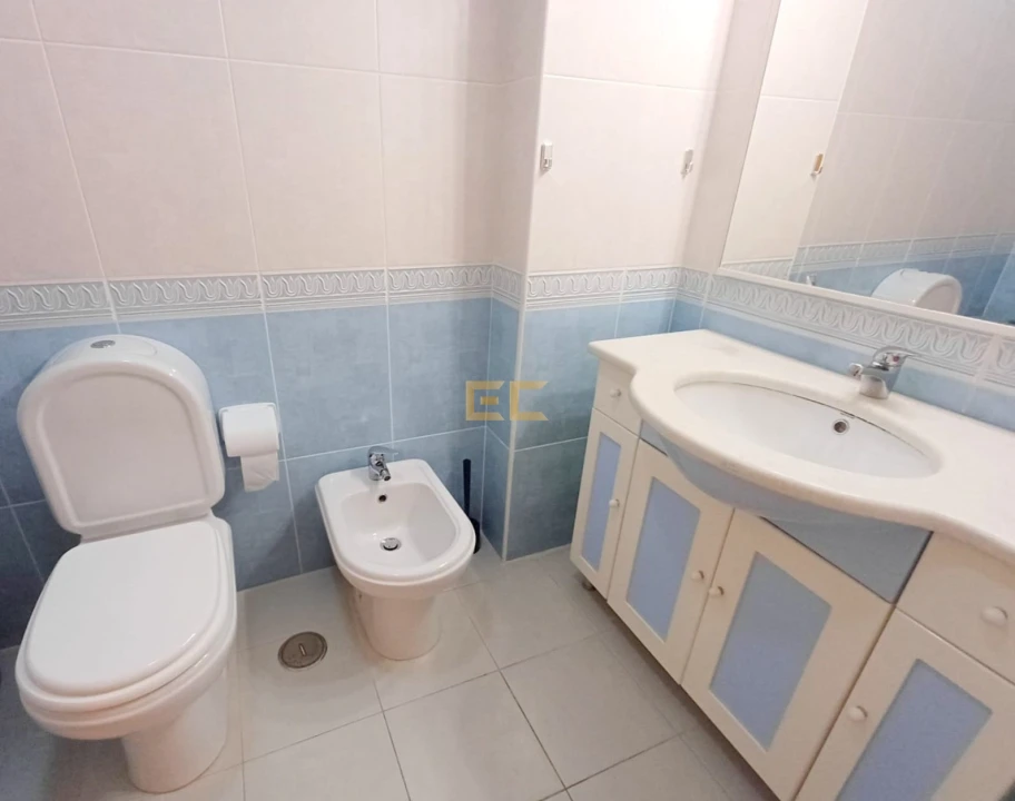 Apartamento T2 para Venda em Tavarede Foto 33