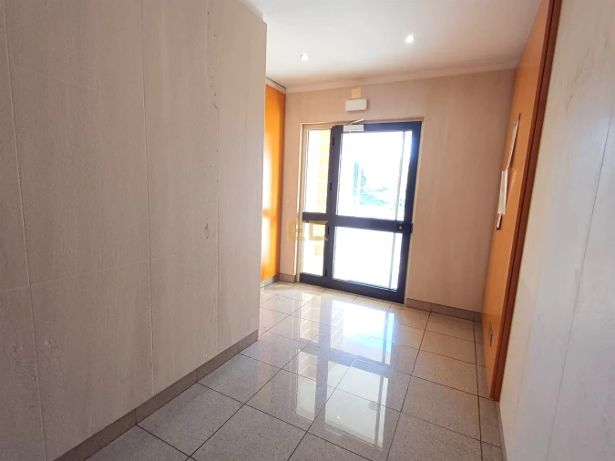 Apartamento T2 para Venda em Tavarede Foto 5