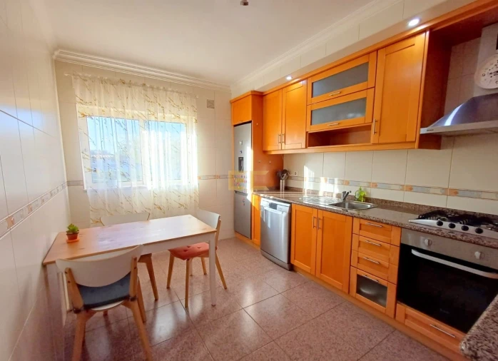 Apartamento T2 para Venda em Tavarede Foto 13