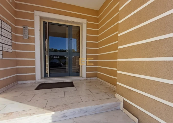 Apartamento T2 para Venda em Tavarede Foto 4