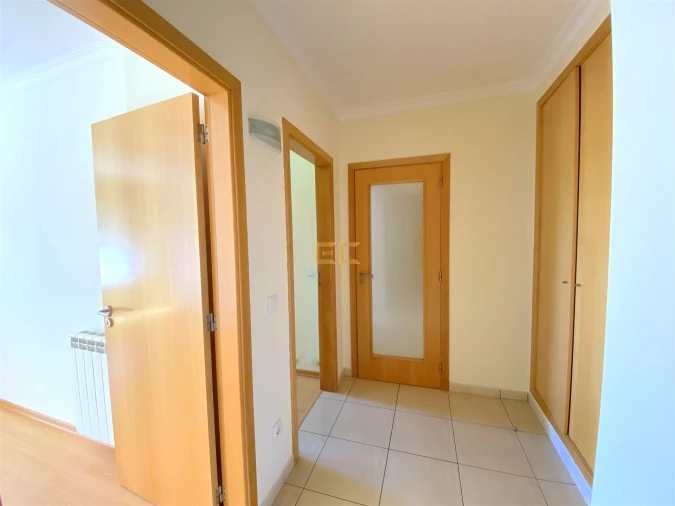 Apartamento T2 para Venda em Tavarede Foto 24