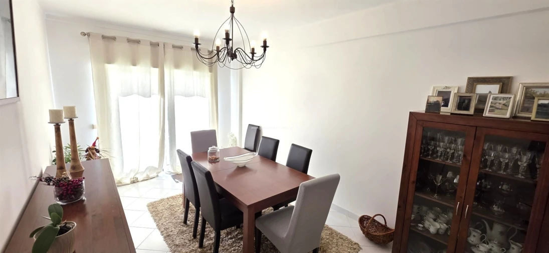 Apartamento T3 para Venda em Quelfes Foto 11