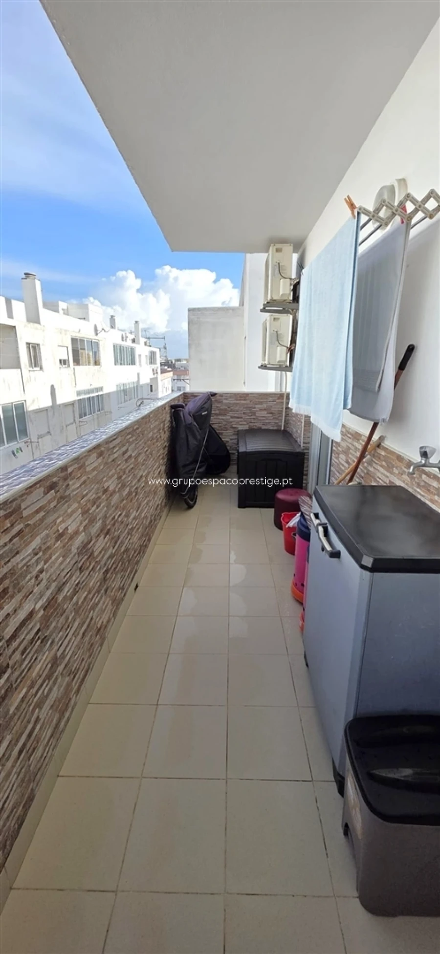Apartamento T3 para Venda em Quelfes Foto 3