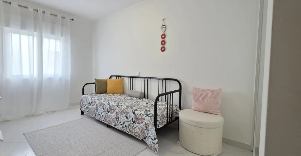 Apartamento T3 para Venda em Quelfes Foto 22