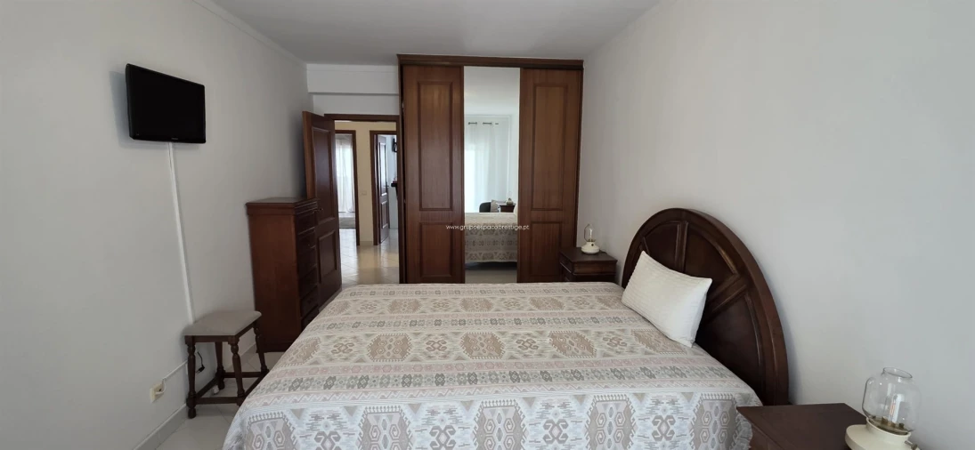 Apartamento T3 para Venda em Quelfes Foto 25