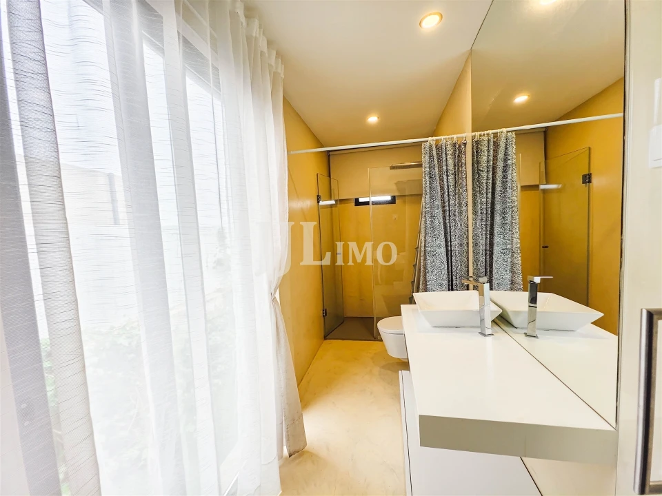 Moradia T3 para Arrendamento em Silveira Foto 16