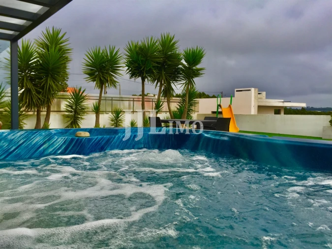 Moradia T3 para Arrendamento em Silveira Foto 22