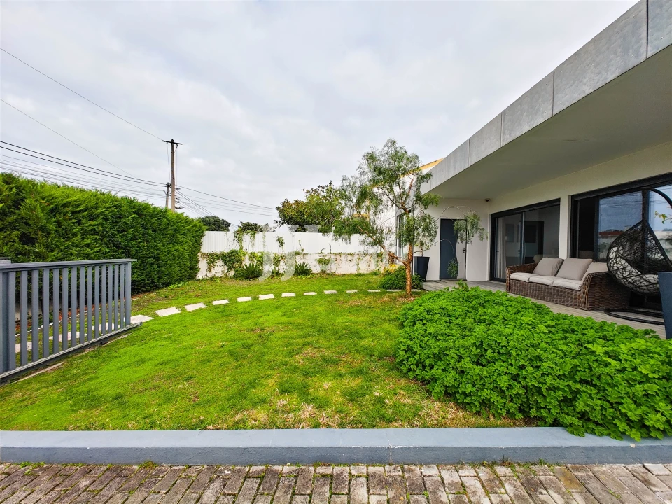 Moradia T3 para Arrendamento em Silveira Foto 27