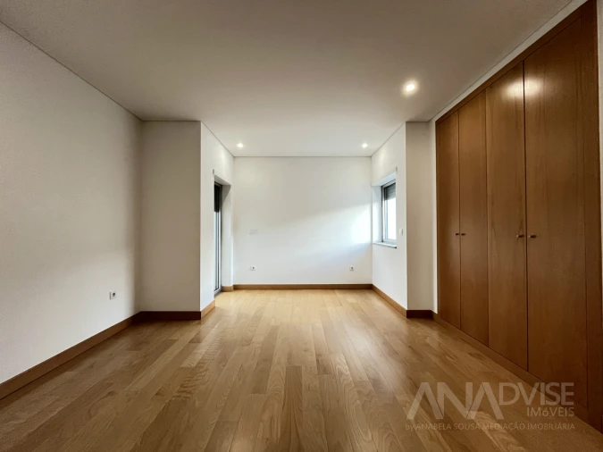 Apartamento T3 para Arrendamento em Viseu Foto 14