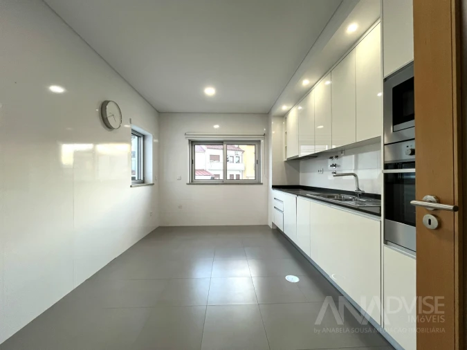 Apartamento T3 para Arrendamento em Viseu