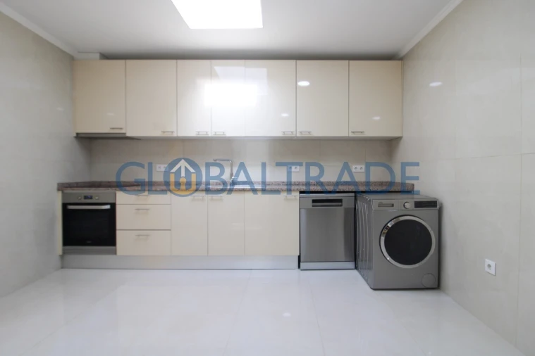 Moradia T3 para Venda em Campanhã