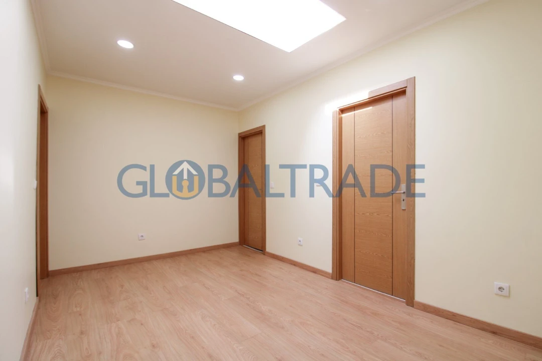 Moradia T3 para Venda em Campanhã Foto 8