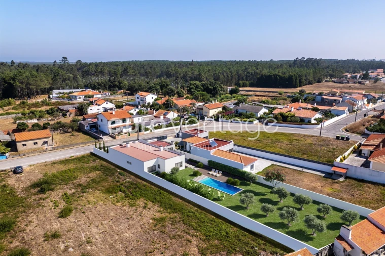 Moradia T4 para Venda em Marinha Grande Foto 14