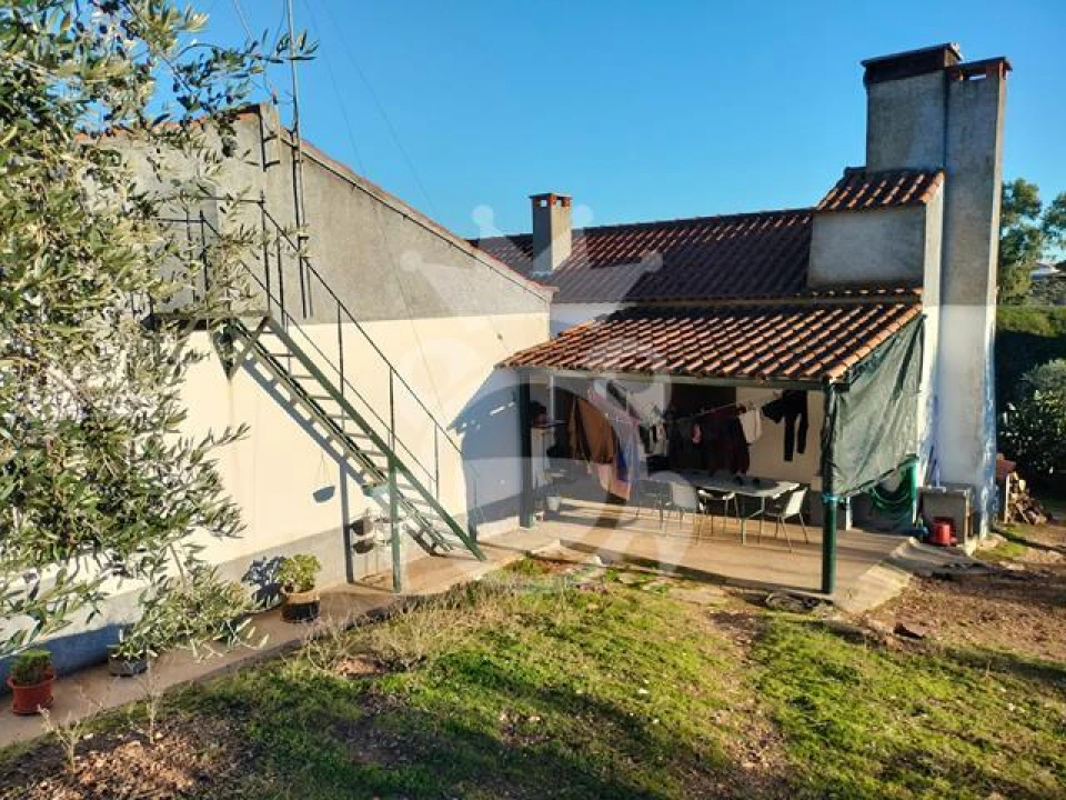 Quinta T3 para Venda em Santiago Maior Foto 8