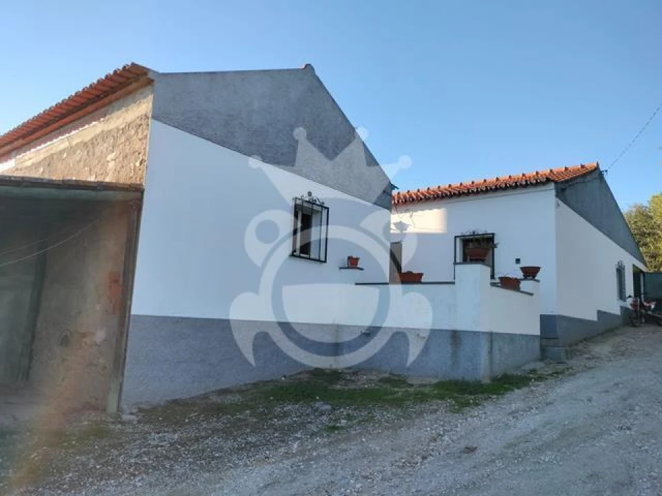 Quinta T3 para Venda em Santiago Maior Foto 1