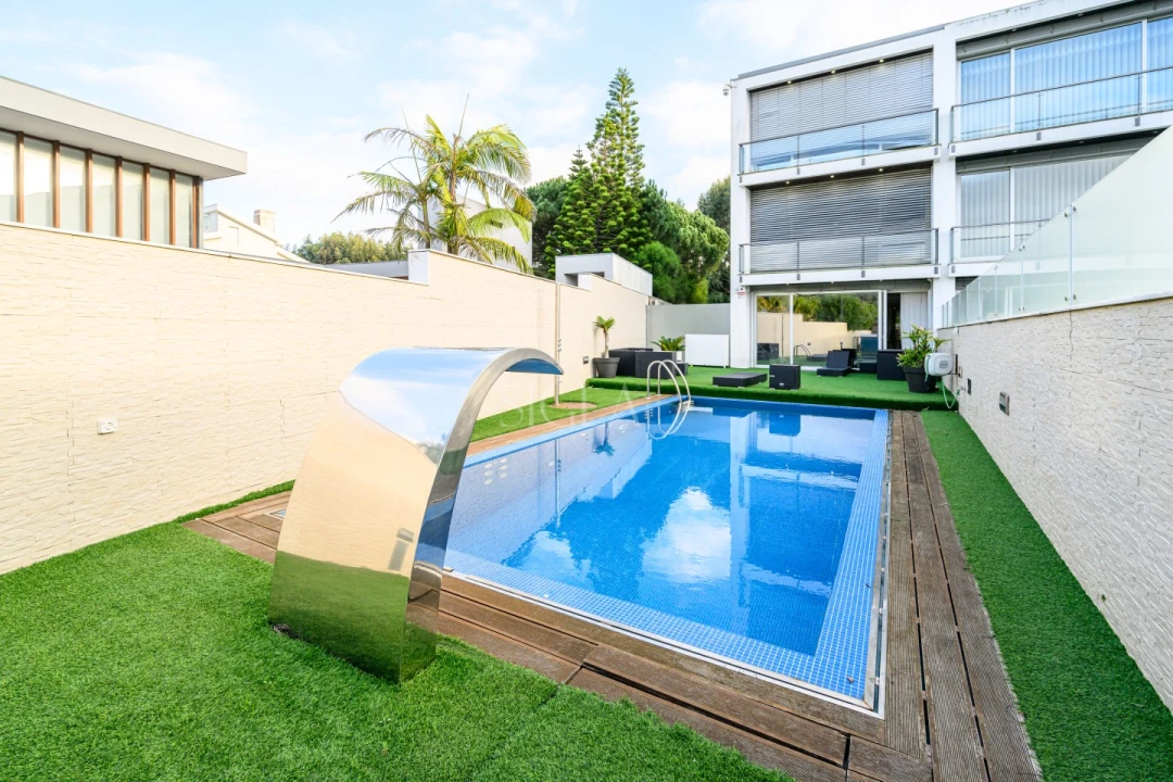 Moradia T3 para Venda em Madalena Foto 1