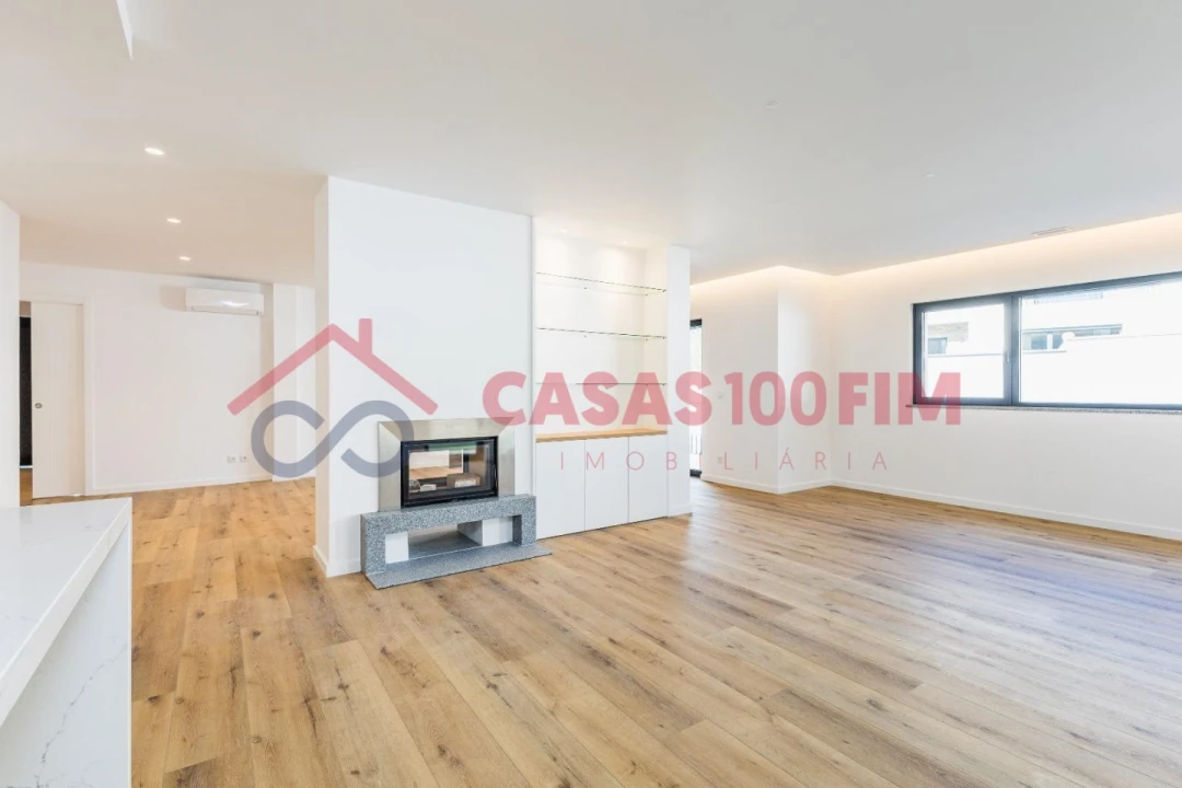 Moradia T4 para Venda em Milagres Foto 18