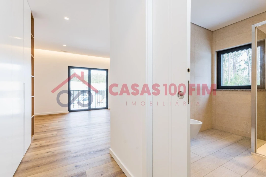 Moradia T4 para Venda em Milagres Foto 19