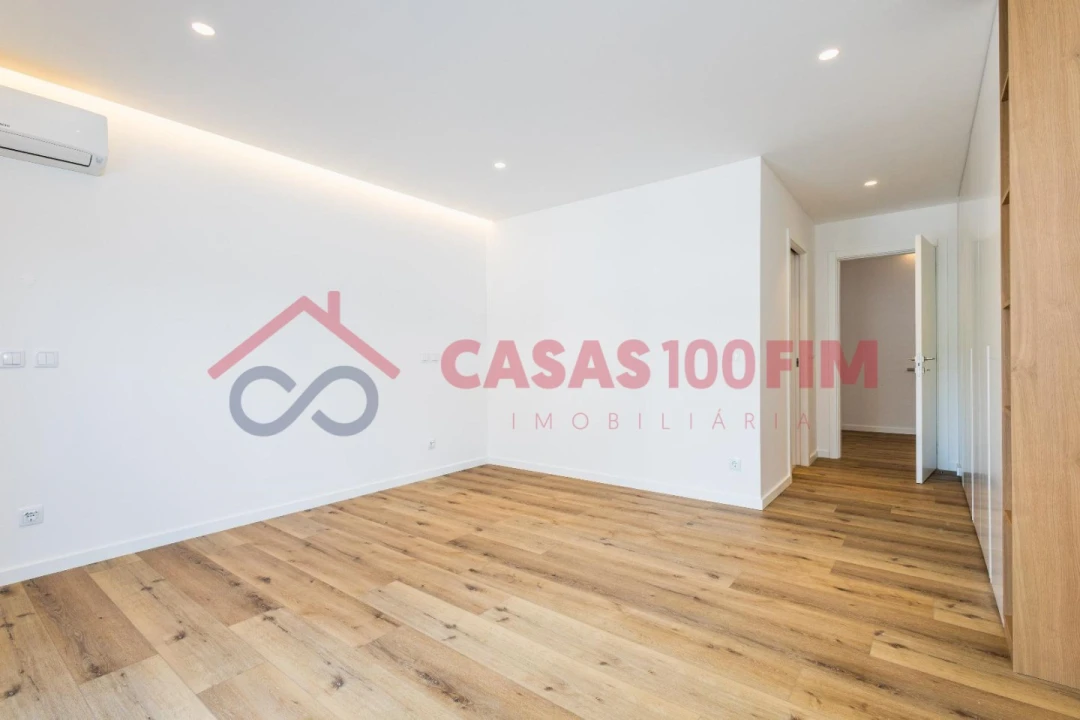 Moradia T4 para Venda em Milagres Foto 25