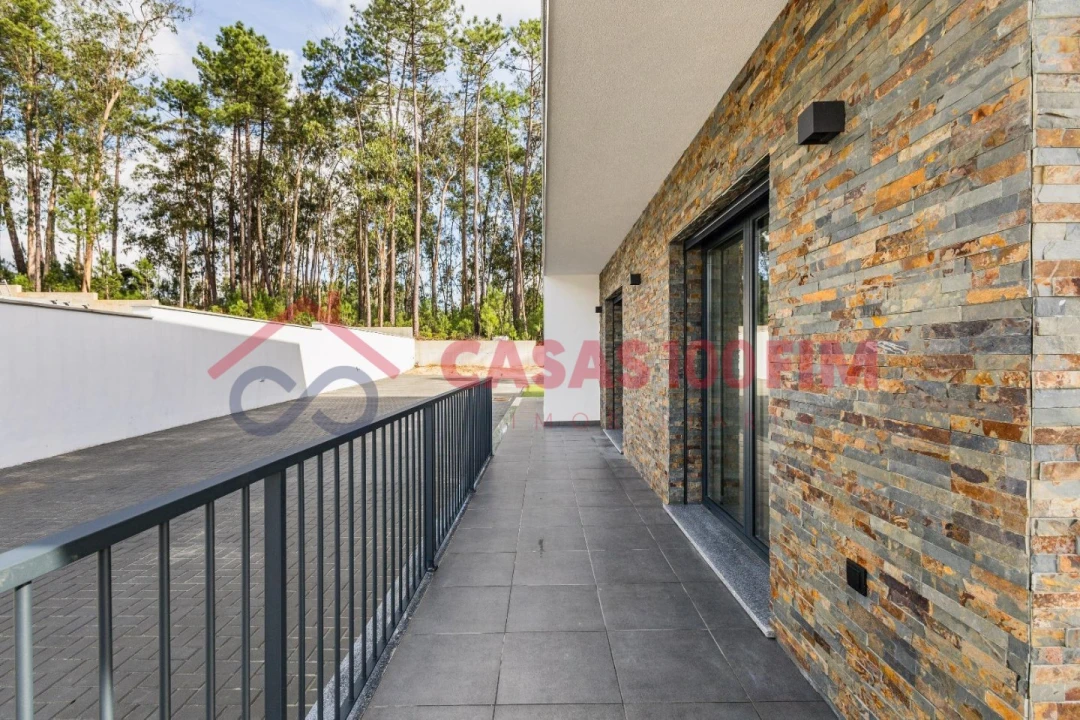 Moradia T4 para Venda em Milagres Foto 37