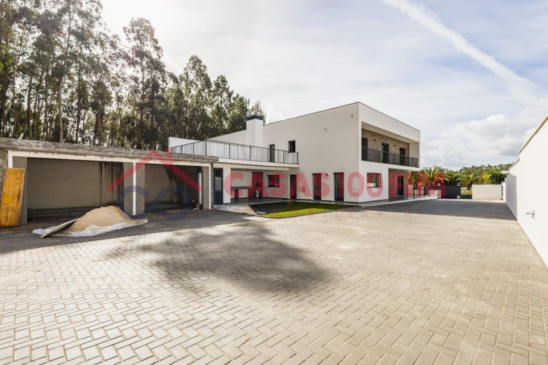 Moradia T4 para Venda em Milagres Foto 44