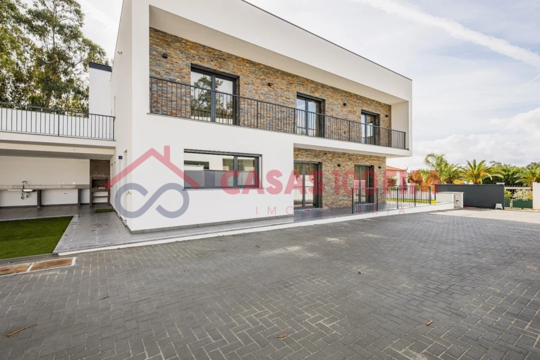 Moradia T4 para Venda em Milagres Foto 49