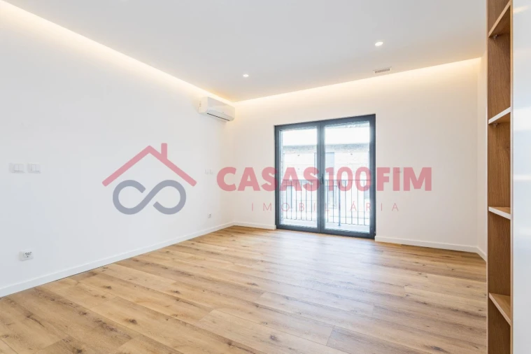 Moradia T3 para Venda em Milagres Foto 21