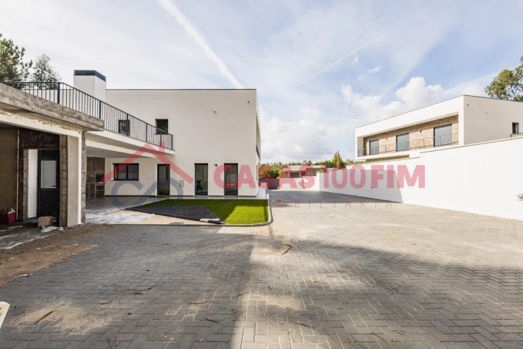 Moradia T3 para Venda em Milagres Foto 52