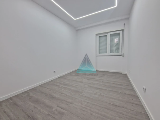 Apartamento para Venda em Baixa da Banheira e Vale da Amoreira Foto 12