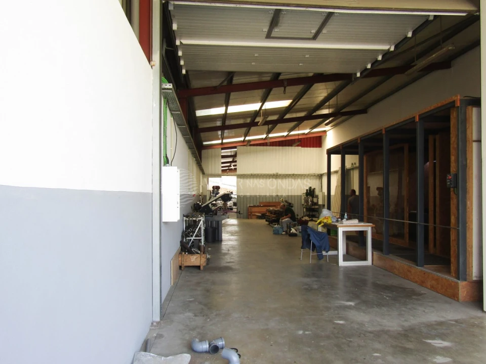 Armazém para Venda em Raiva, Pedorido e Paraíso Foto 15