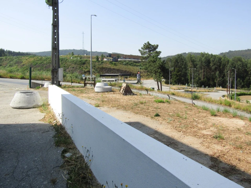 Armazém para Venda em Raiva, Pedorido e Paraíso Foto 24