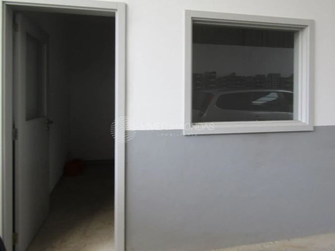 Armazém para Venda em Raiva, Pedorido e Paraíso Foto 8