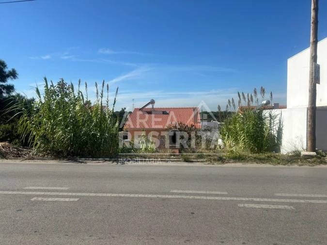 Terreno para Venda em Charneca de Caparica e Sobreda Foto 3