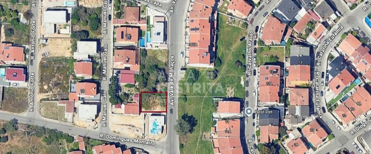 Terreno para Venda em Charneca de Caparica e Sobreda