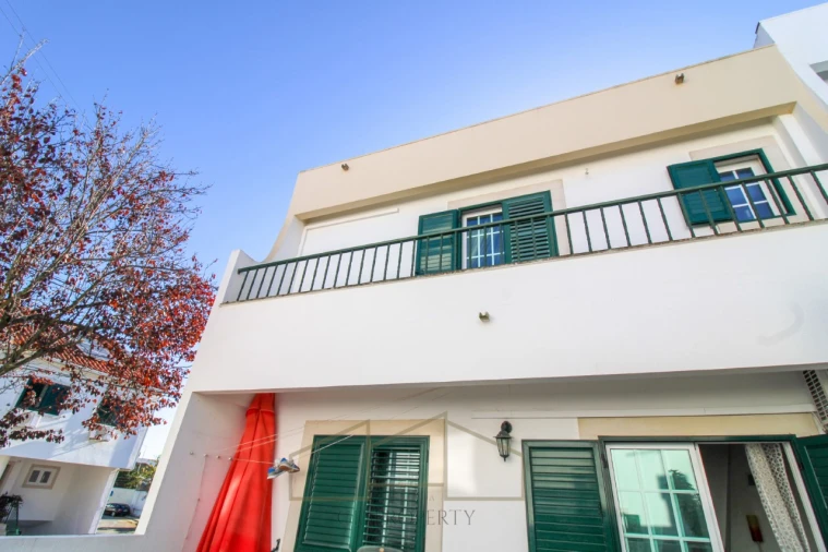 Moradia T3 para Venda em Amora Foto 13