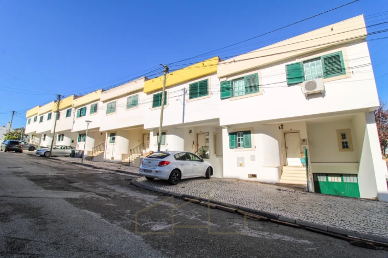 Moradia T3 para Venda em Amora Foto 41