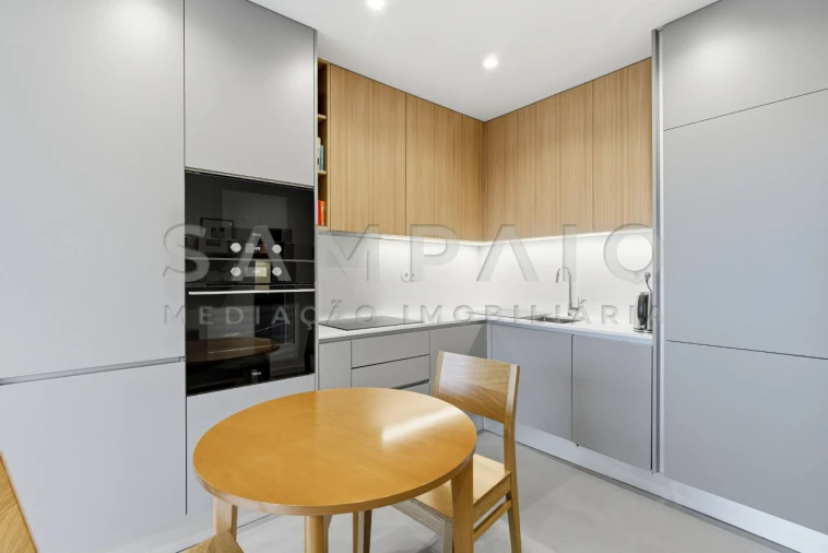 Apartamento para Venda em Campanhã Foto 2