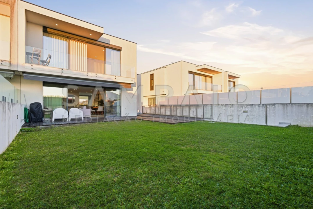 Moradia T3 para Venda em Gondomar (São Cosme), Valbom e Jovim Foto 28