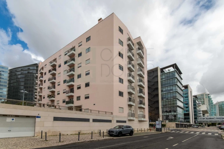 Apartamento T3 para Arrendamento em Parque das Nações Foto 5